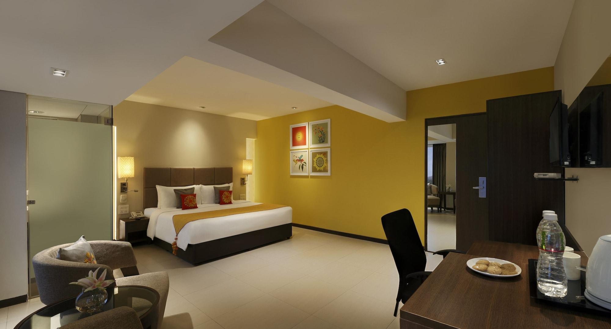 Grand Mercure Vadodara Surya Palace Екстер'єр фото