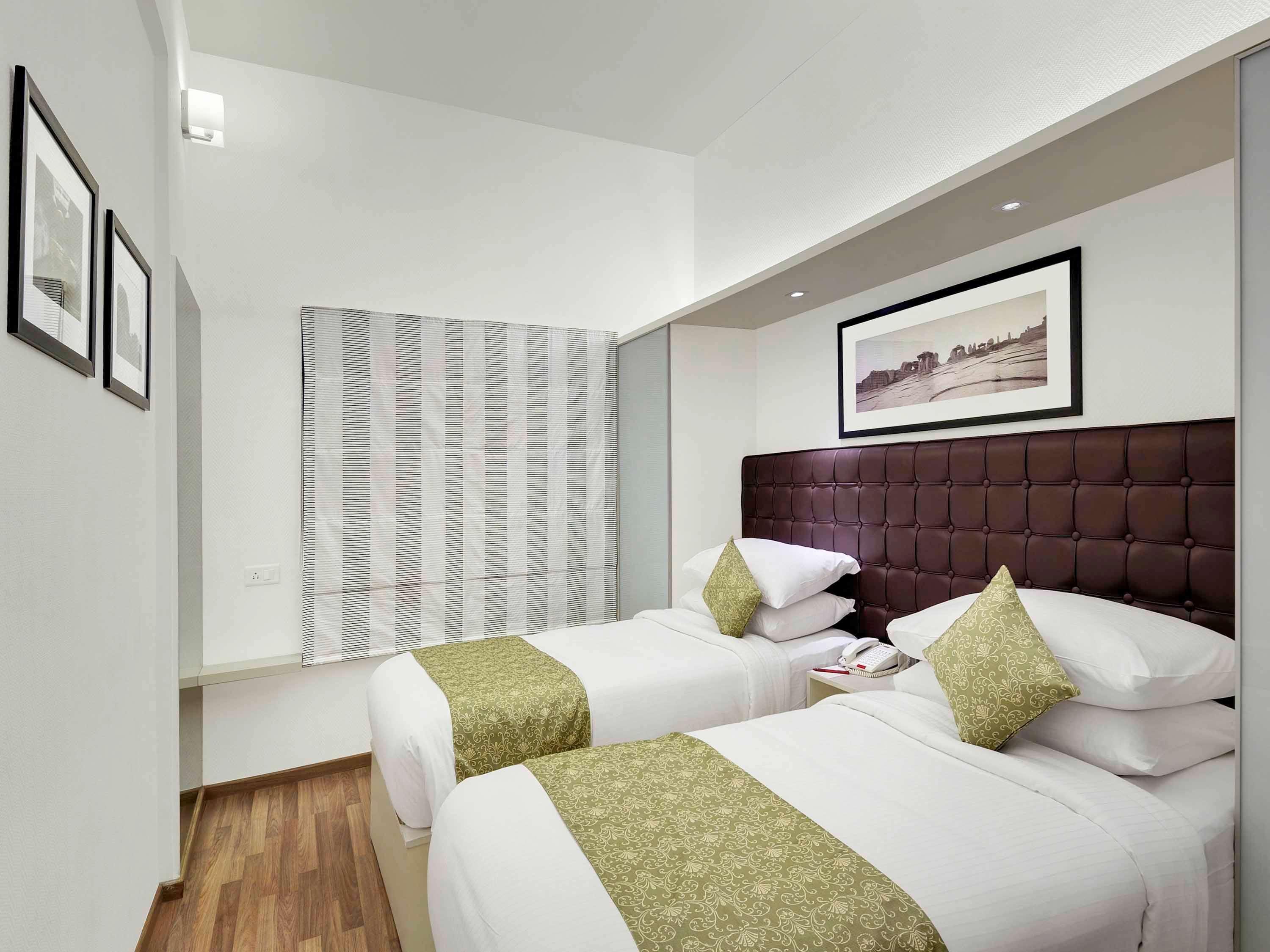 Grand Mercure Vadodara Surya Palace Екстер'єр фото