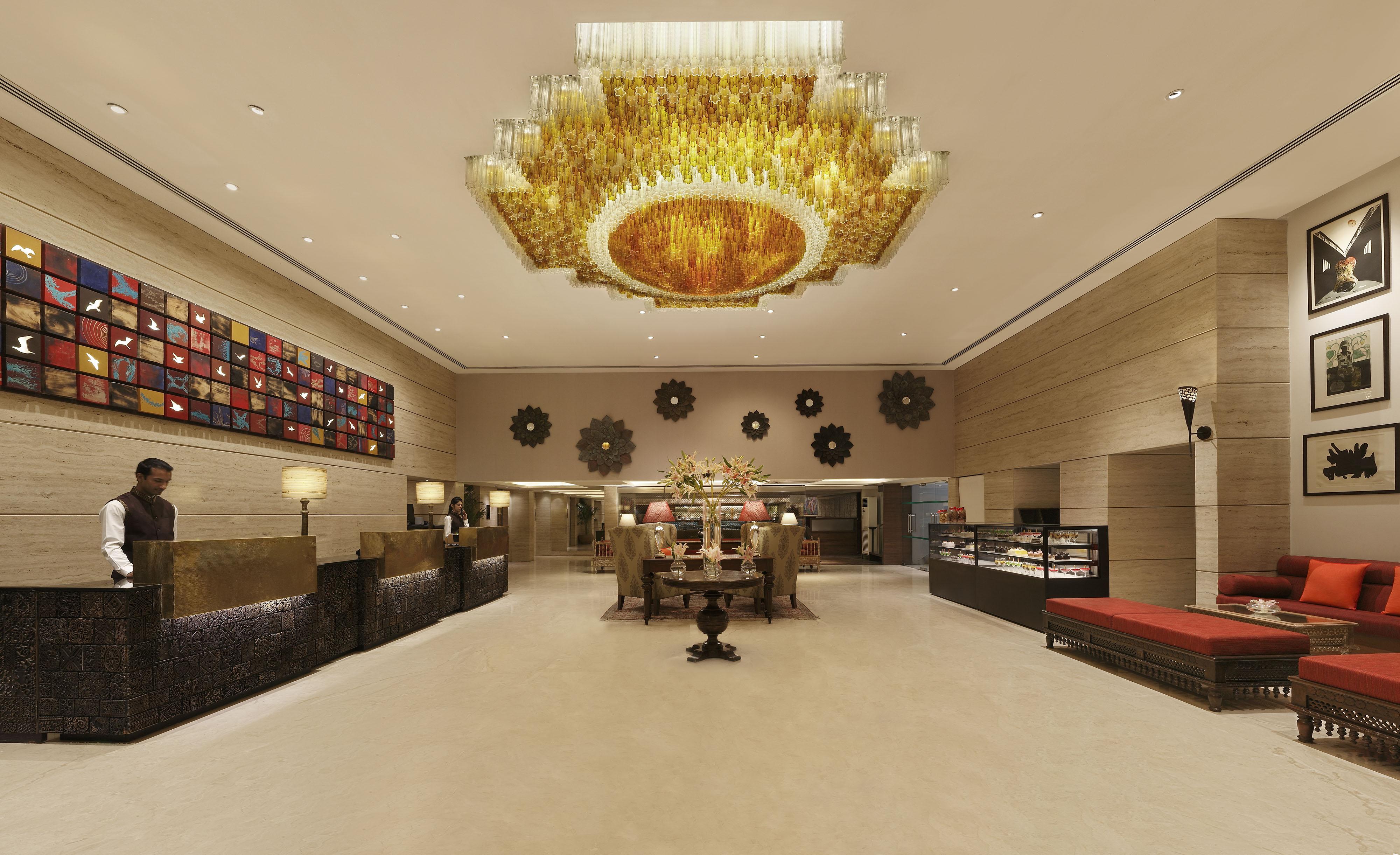 Grand Mercure Vadodara Surya Palace Екстер'єр фото