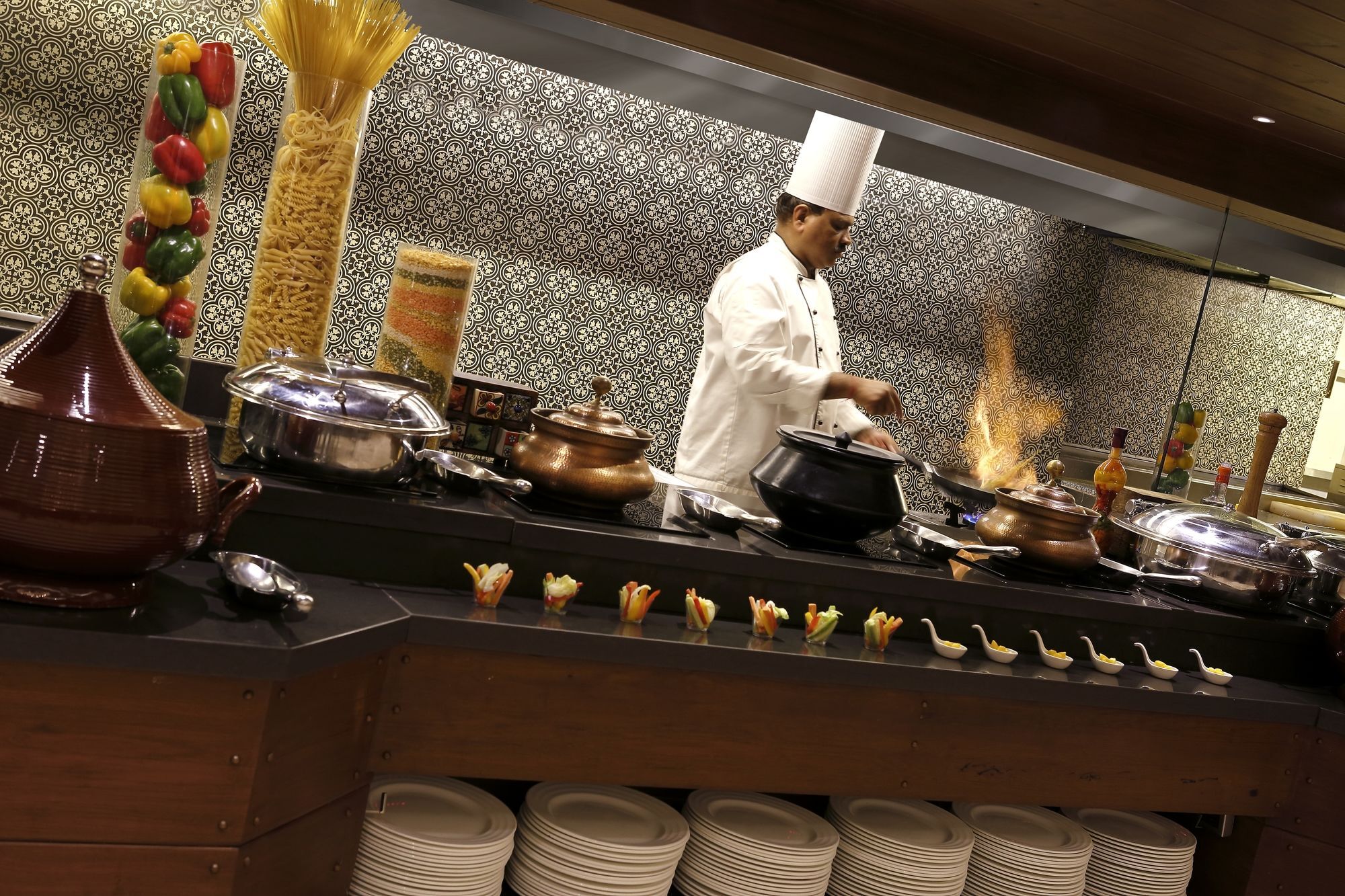 Grand Mercure Vadodara Surya Palace Екстер'єр фото